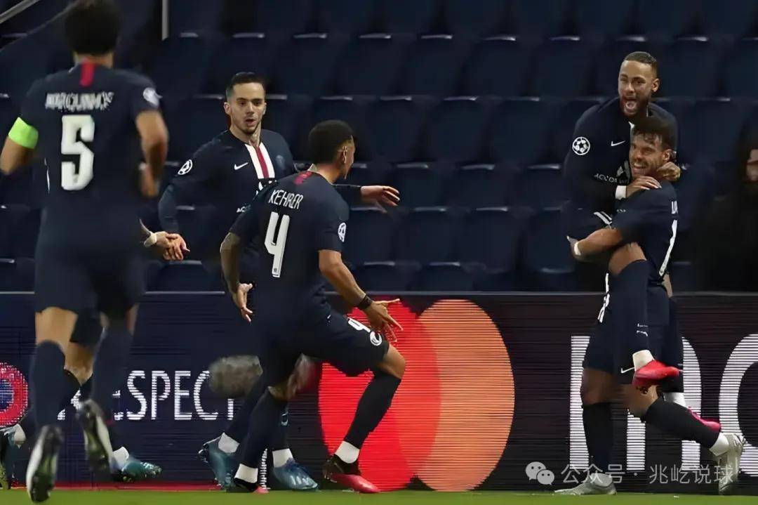 曼联险胜巴黎圣日耳曼,迪玛利亚梅开二度法甲 曼联险胜巴黎圣日耳曼,迪玛利亚梅开二度法甲