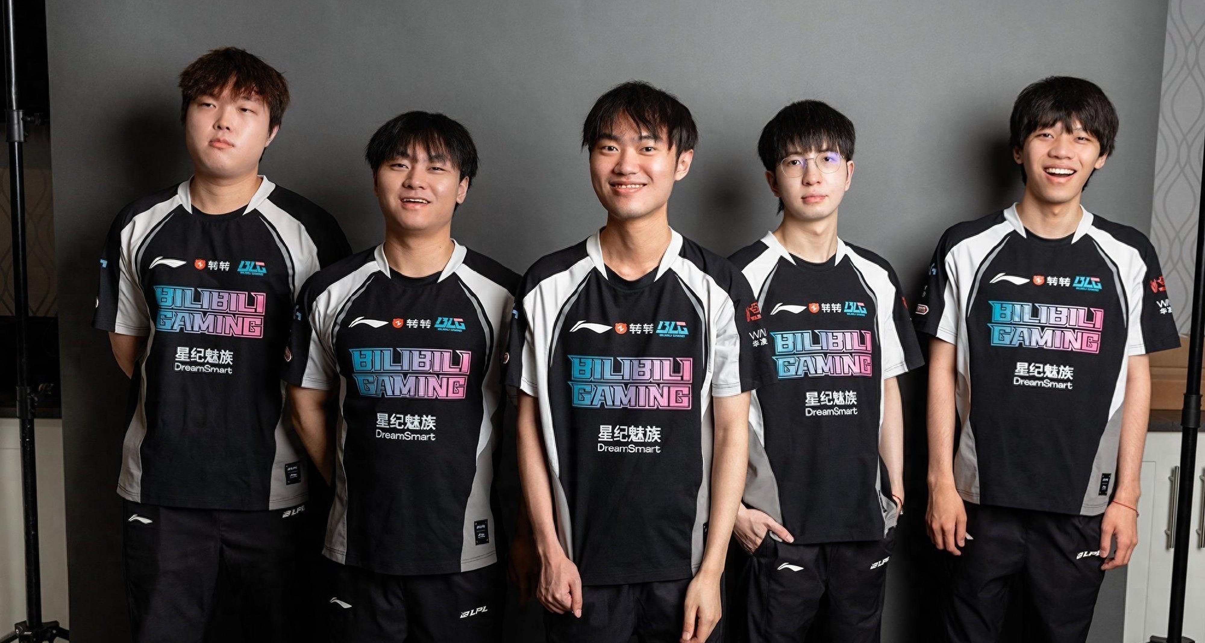 华体会官网-RNG横扫FLY，CoreJJ完成史诗逆转八强赛2:0（上海）