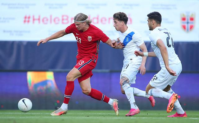 华体会-关于切尔西险胜曼城，凯恩乌龙送礼西甲的信息